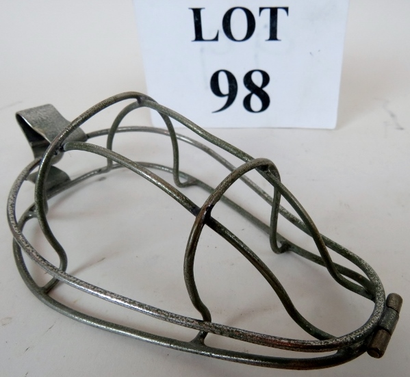 Medical Interest: a vintage Schimmelbusch ether anaesthetic mask est: £30-£40