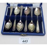 A set of silver teaspoons, Sheffield 1946, approx. 3oz, boxed.