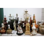 Twenty seven various decorative table la