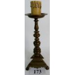 An attractive bronze lamp base in the fo