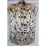 A vintage Chinese silk tunic, est: £30-£