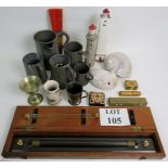 A selection of minor collectables and de