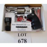 Dan Wesson CO2 revolver, calibre .177, brand new in box, serial no: 11H55370, barrel 2.