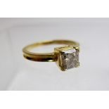 An 18ct gold princess cut diamond solitaire ring, approx 1ct, size L,