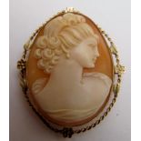 A cameo brooch/pendant, marked '9ct lustre',