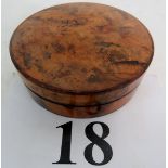 Treen - A fine figured walnut circular box and cover, 9cm diameter,