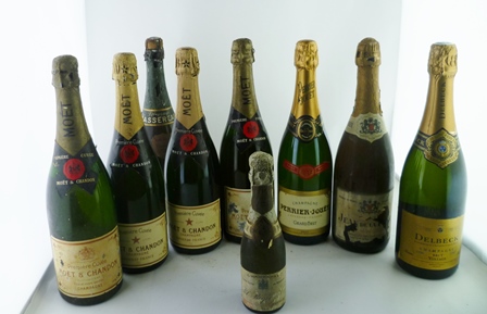 MOET ET CHANDON NV Premiere Cuvee champagne, 4 bottles PERRIER JOUET NV Grand Brut champagne, 1