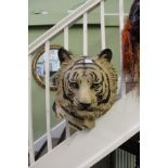 A MOULDED PLASTIC WALL MOUNTABLE TIGERS HEAD