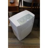 A PORTABLE ELECTRIC WINE CELLAR AIR CONDITIONER