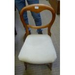 A SINGLE BALLOON BACK STYLE CHAIR WITH UPHOLSTERED SEAT PAD