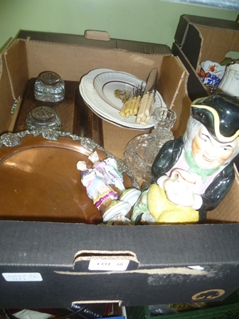 A BOX CONTAINING A POTTERY TOBY JUG, PORCELAIN FIGURINES, oak based twin reservoir desk top ink