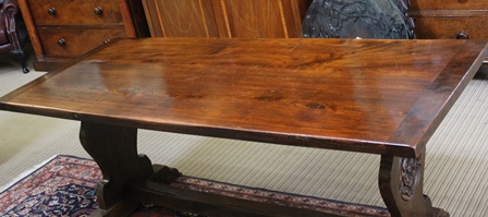 A 20TH CENTURY OAK REFECTORY TABLE OF JACOBEAN DESIGN - Image 3 of 5