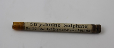 A FIRST QUARTER 20TH CENTURY BURROUGHS WELLCOME & CO "TABLOID" BRANDED FIRST AID FIELD SYRINGE KIT - Image 4 of 6