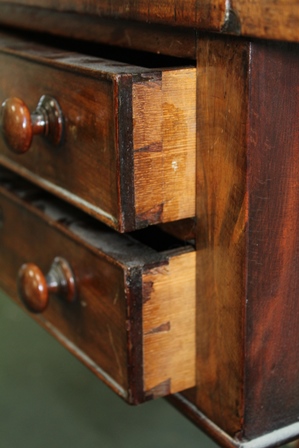 A 19TH CENTURY MAHOGANY DROP FLAP WORK/SEWING TABLE, having two real and two faux drawers, - Image 3 of 4