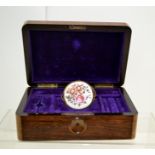 A 19TH CENTURY ROSEWOOD JEWELLERY BOX having well fitted interior with adjustable pocket