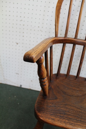 A CHILD'S PROVINCIAL WINDSOR STICK BACK ARMCHAIR, having elm seat, on ring turned supports united - Image 3 of 3