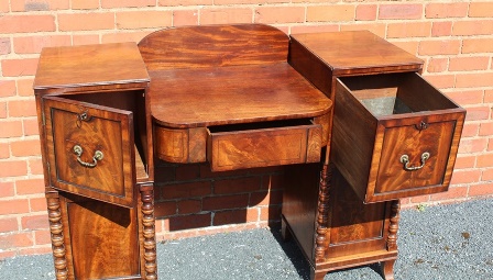 A 19TH CENTURY MAHOGANY TWIN PEDESTAL SIDEBOARD, having gallery back, the breakfront centre with - Image 3 of 6