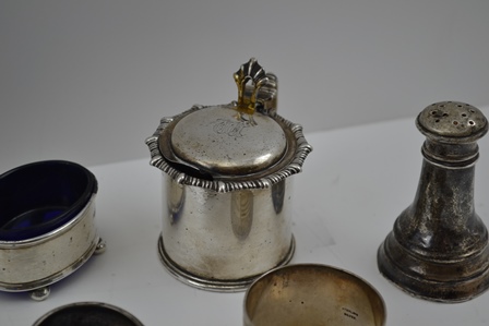 JAMES DIXON AND SONS A GEORGIAN DESIGN SILVER LIDDED DRUM MUSTARD POT, Sheffield 1913, together with - Image 3 of 6