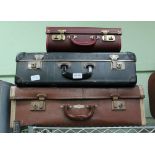 A SELECTION OF VINTAGE TRAVEL WARE