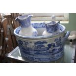 A LARGE SPODE BLUE & WHITE TRANSFER DECORATED FOOT BATH together with two blue & white decorated