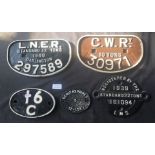 Collection of cast wagon plates to include GWR, LNER, and LMS.