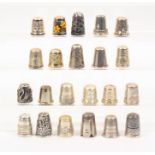 Twenty modern British silver thimbles (20)