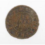 A needle makers half penny token 1667 ÒRobert Hichcock [around the needlemakers arms] - His Half