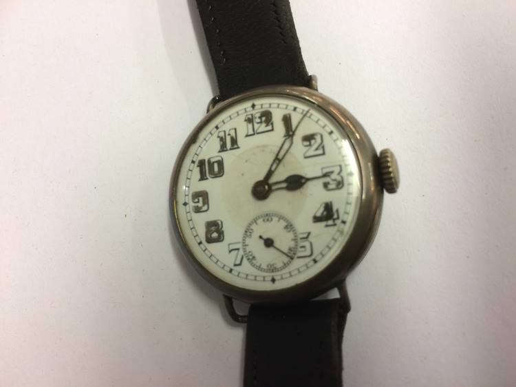 A wristwatch, the case stamped RWC Ltd - Image 2 of 8