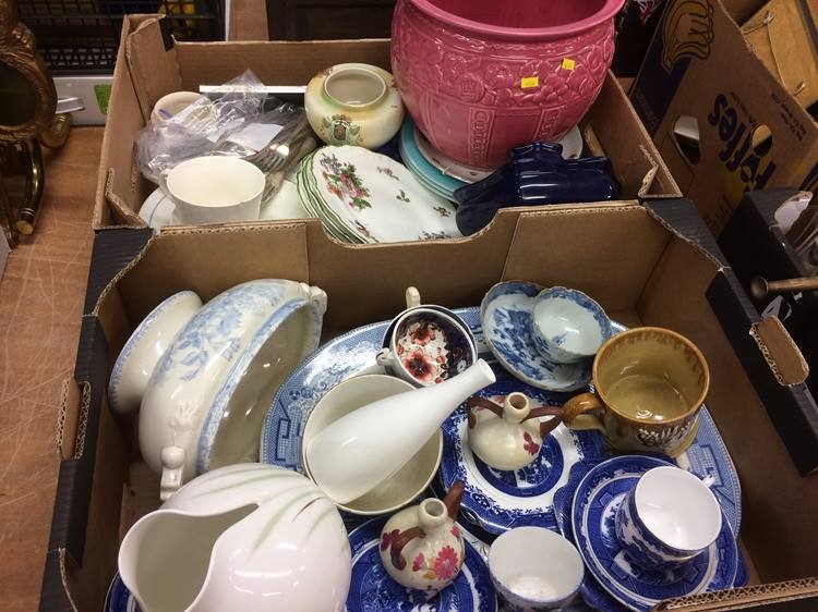 Two trays of assorted china