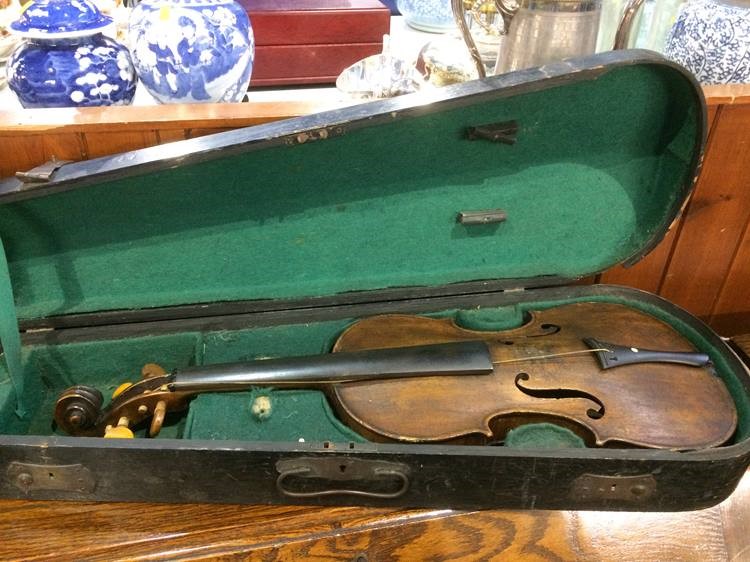 Violin in coffin case - Image 2 of 10