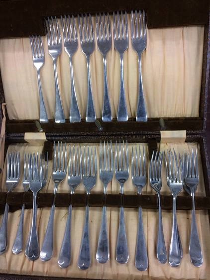 Four canteens of cutlery - Image 2 of 6