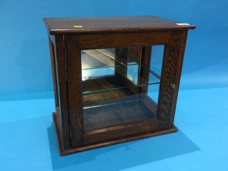 A small oak table top display cabinet - Image 2 of 2