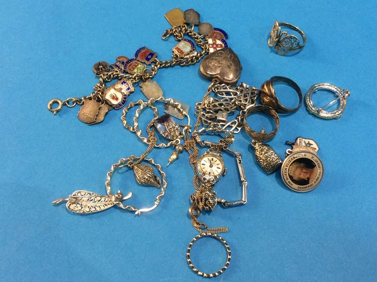 Bag of assorted costume jewellery - Image 2 of 4