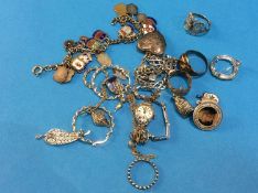 Bag of assorted costume jewellery