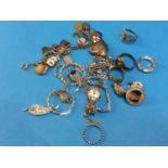 Bag of assorted costume jewellery