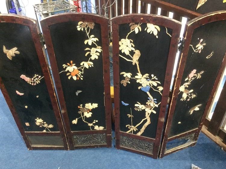 A pair of Japanese panels and a screen - Image 3 of 14