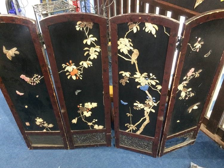 A pair of Japanese panels and a screen - Image 5 of 14