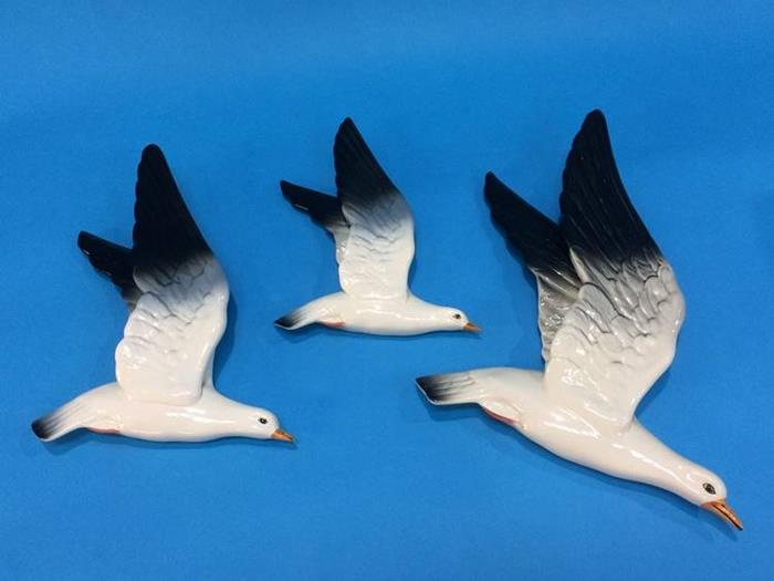 A set of three Beswick Seagulls, 922 - Image 2 of 4