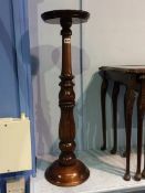 Reproduction mahogany pedestal