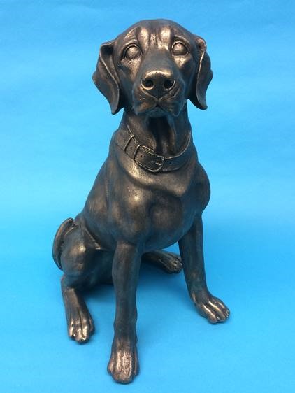 Model of a seated dog
