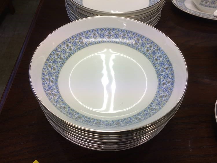 A Royal Doulton 'Counterpoint' dinner service - Image 2 of 3