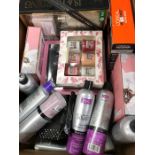 Quantity of cosmetics etc. In two boxes