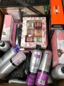 Quantity of cosmetics etc. In two boxes