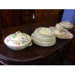 Spode 'Royal Jasmine' dinner service