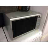 Hitachi microwave