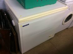 Chest freezer