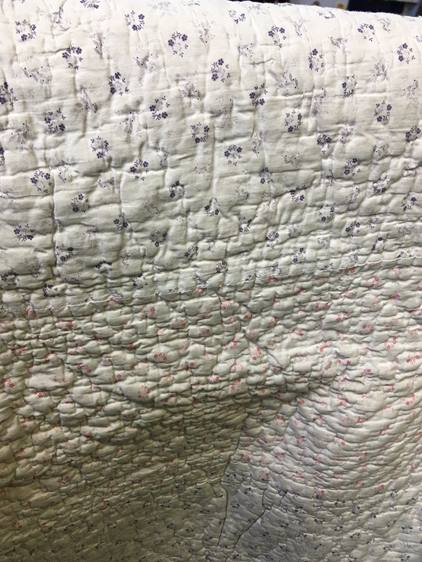 A paisley pattern and white Durham quilt - Image 2 of 3