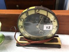 Deco mantle clock