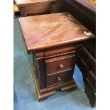 Pair of bedside cabinets