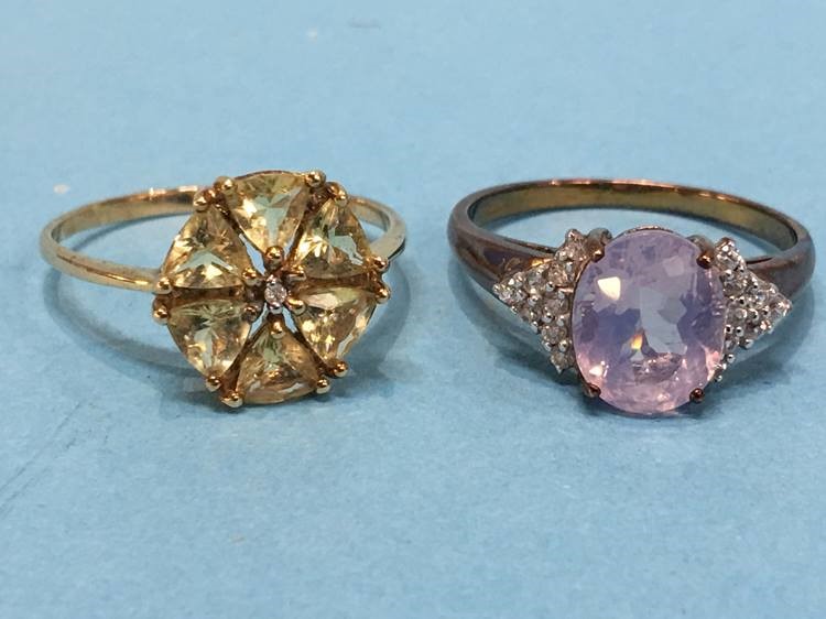 Two 9ct dress rings, 6.5 grams